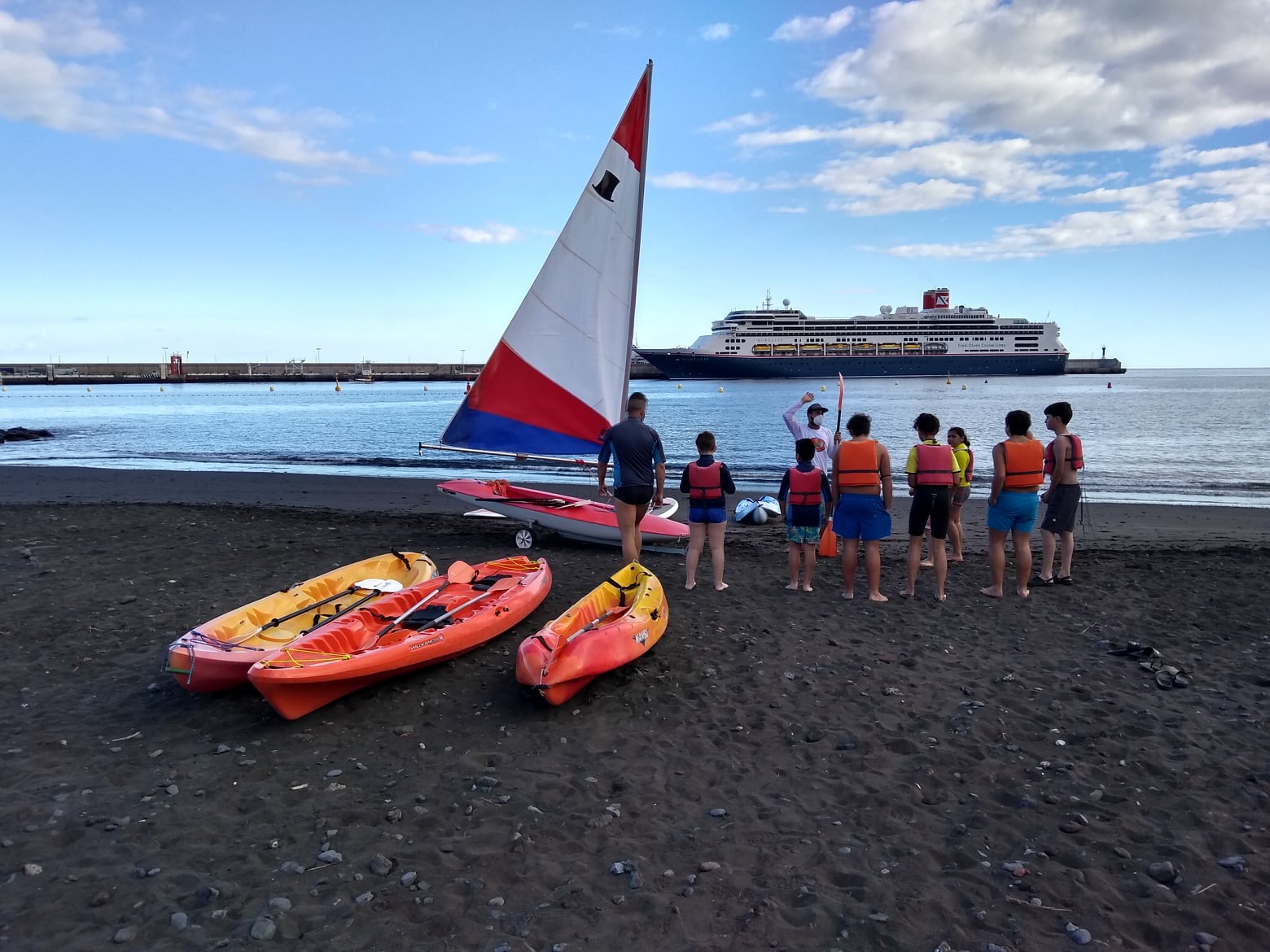 Imagen de El Cabildo programa dos nuevas actividades de kayak dentro del programa de ocio alternativo